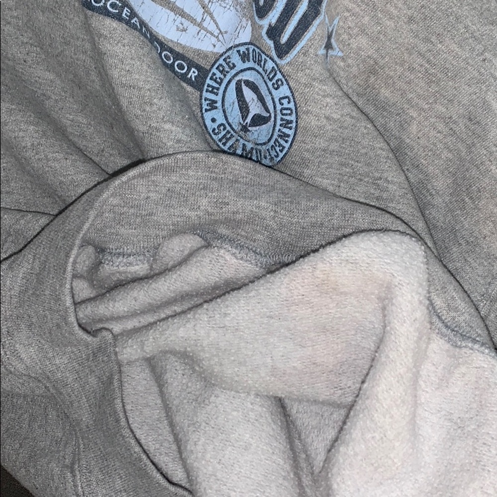 Sweater - Picture 4 of 4